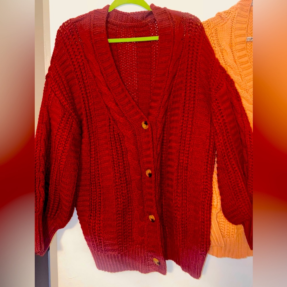 Cute oversized sweater!